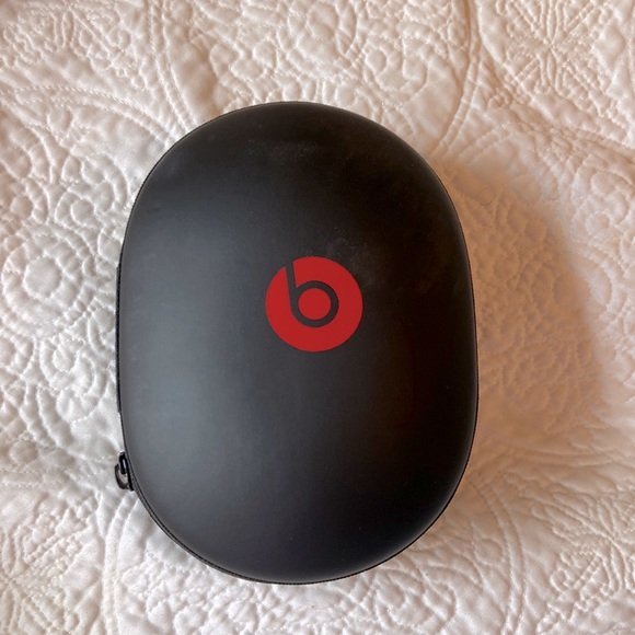 Beats by Dre Headphones Beats Studio Headphones With New Ear Muffs